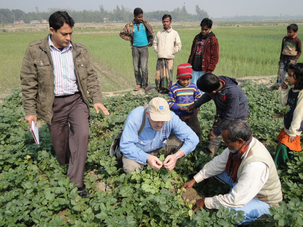 volunteer-mark-otto-_-improved-production-and-management-practices-of-potato-demonstrations_ban180